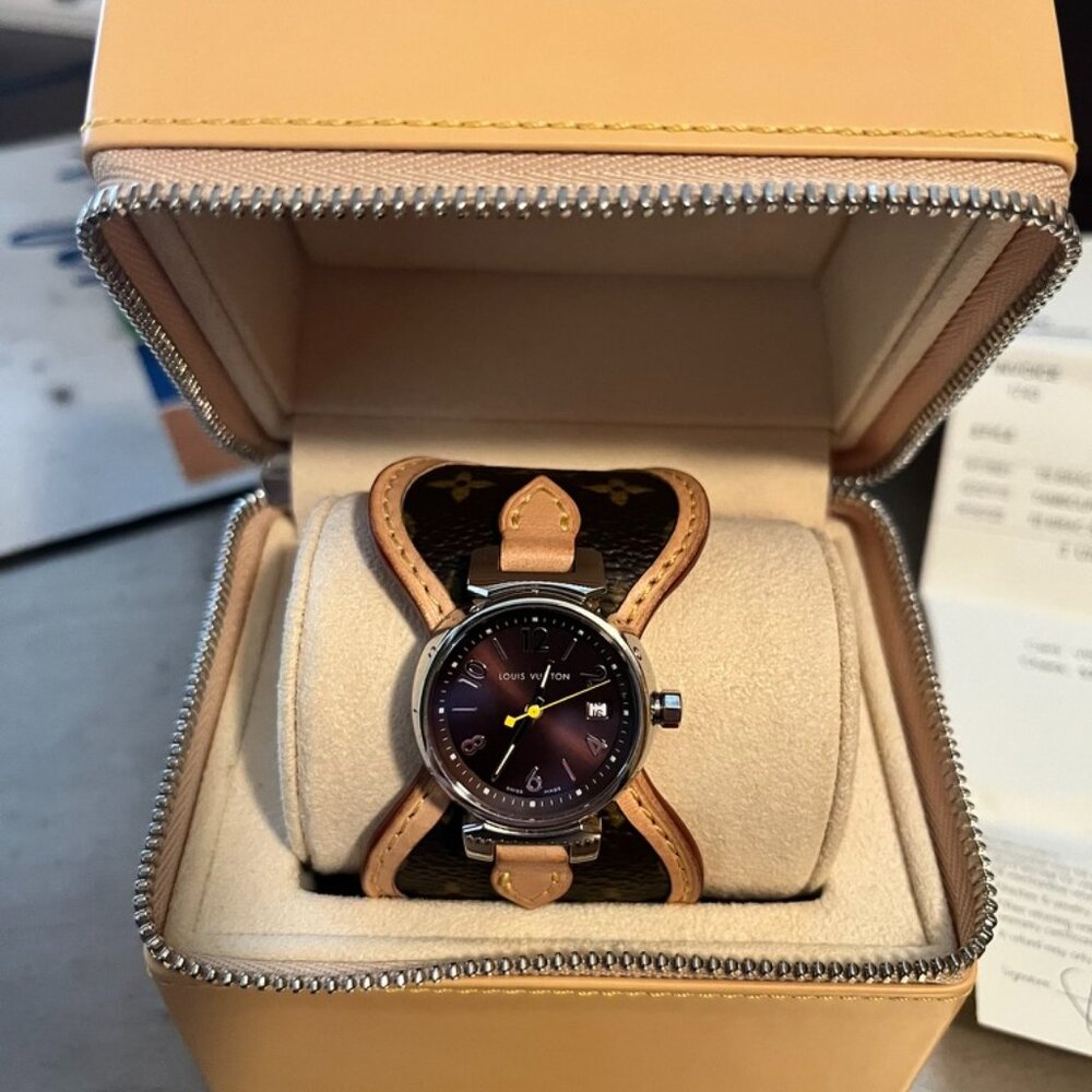 Vintage Louis Vuitton Woman Watch - Picture 1 of 3